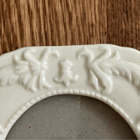 Embossed Ceramic Picture Frame - Picture 2 of 3